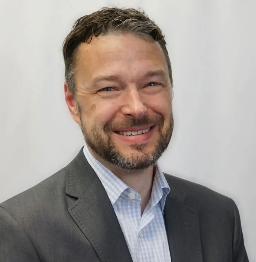 Lee Dixson Headshot